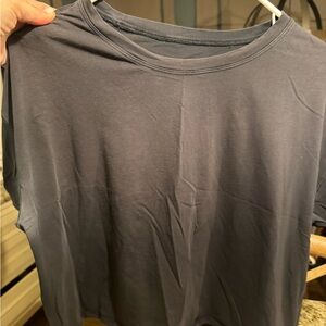 EUC Lululemon classic black women's cropped short sleeve workout top